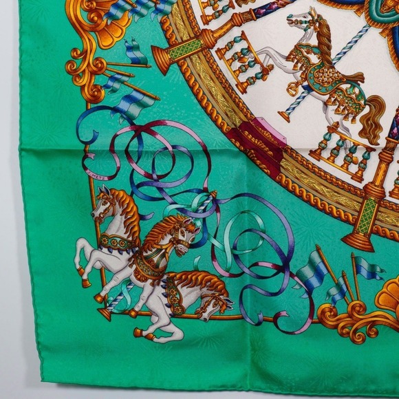 HERMES Green Scarf - Picture 4 of 9